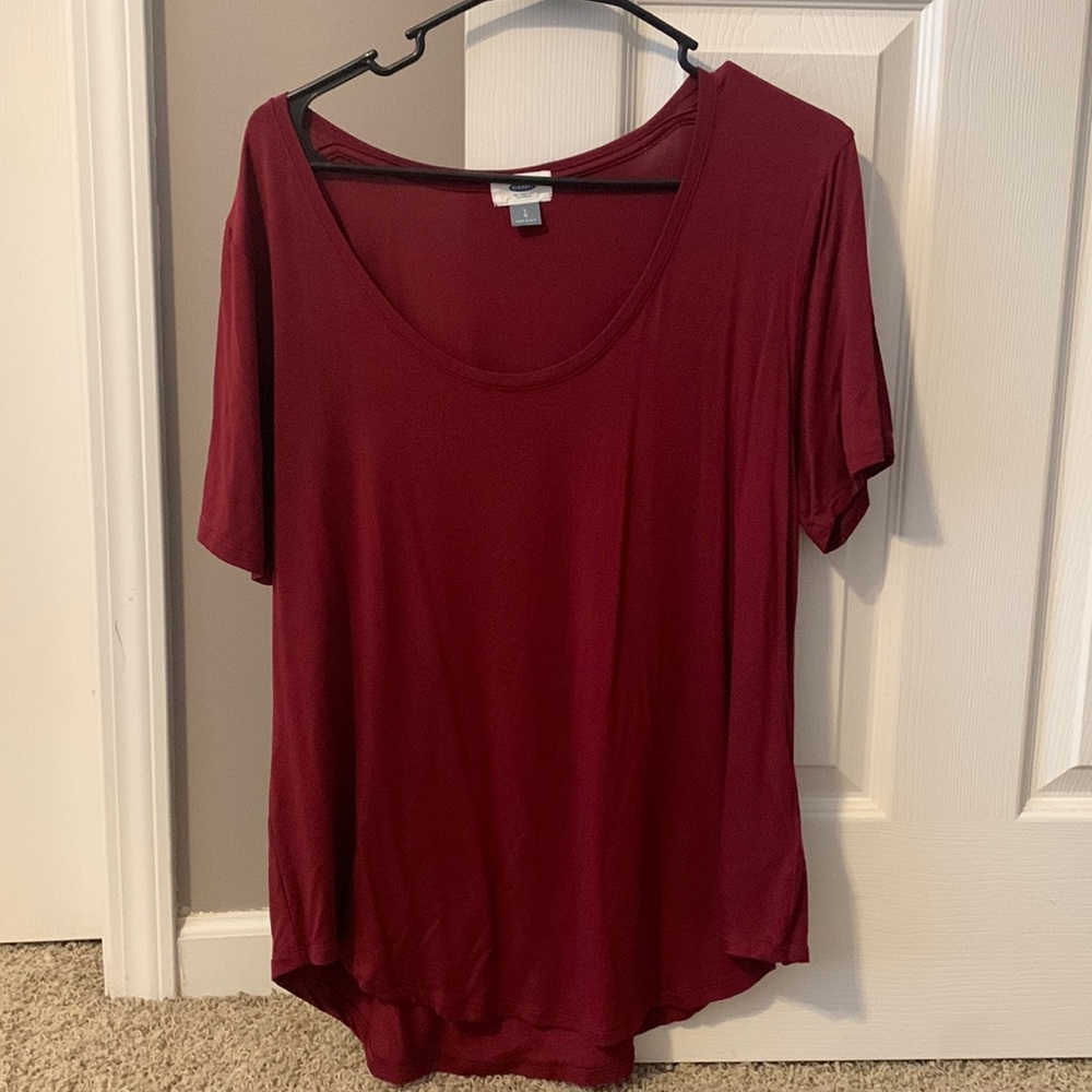 Large, maroon old navy t-shirt